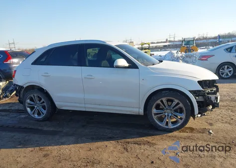 2018 Audi Q3 2.0T Premium/2.0T Sport Premium z USA, uszkodzony, nr VIN WA1ECCFS8JR015960